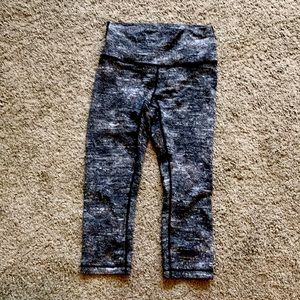 Lululemon Black and White Leggings Size 8